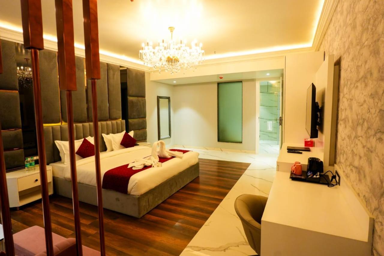 Hotel Adsan Heights Gajraula Exterior photo