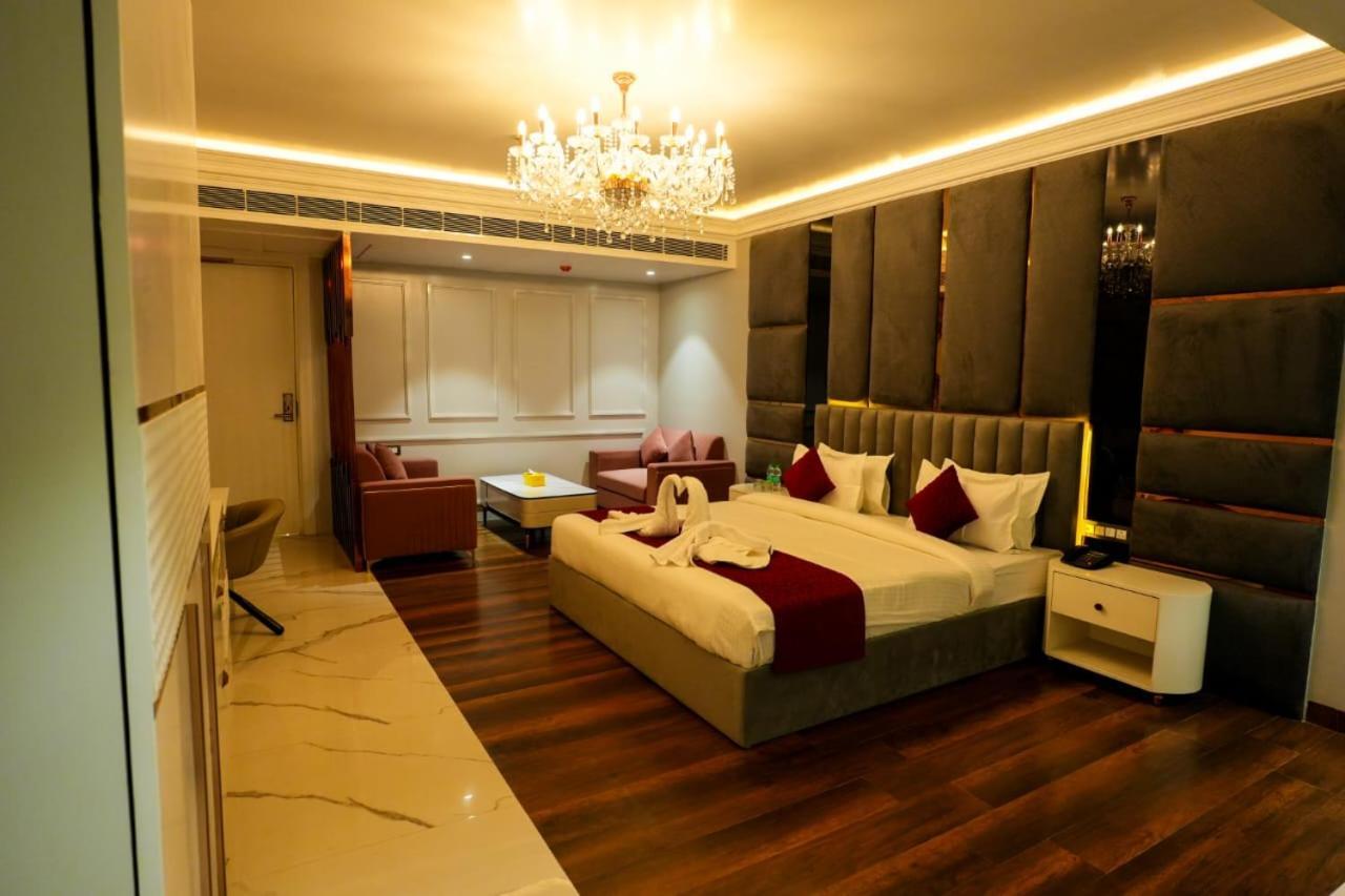 Hotel Adsan Heights Gajraula Exterior photo