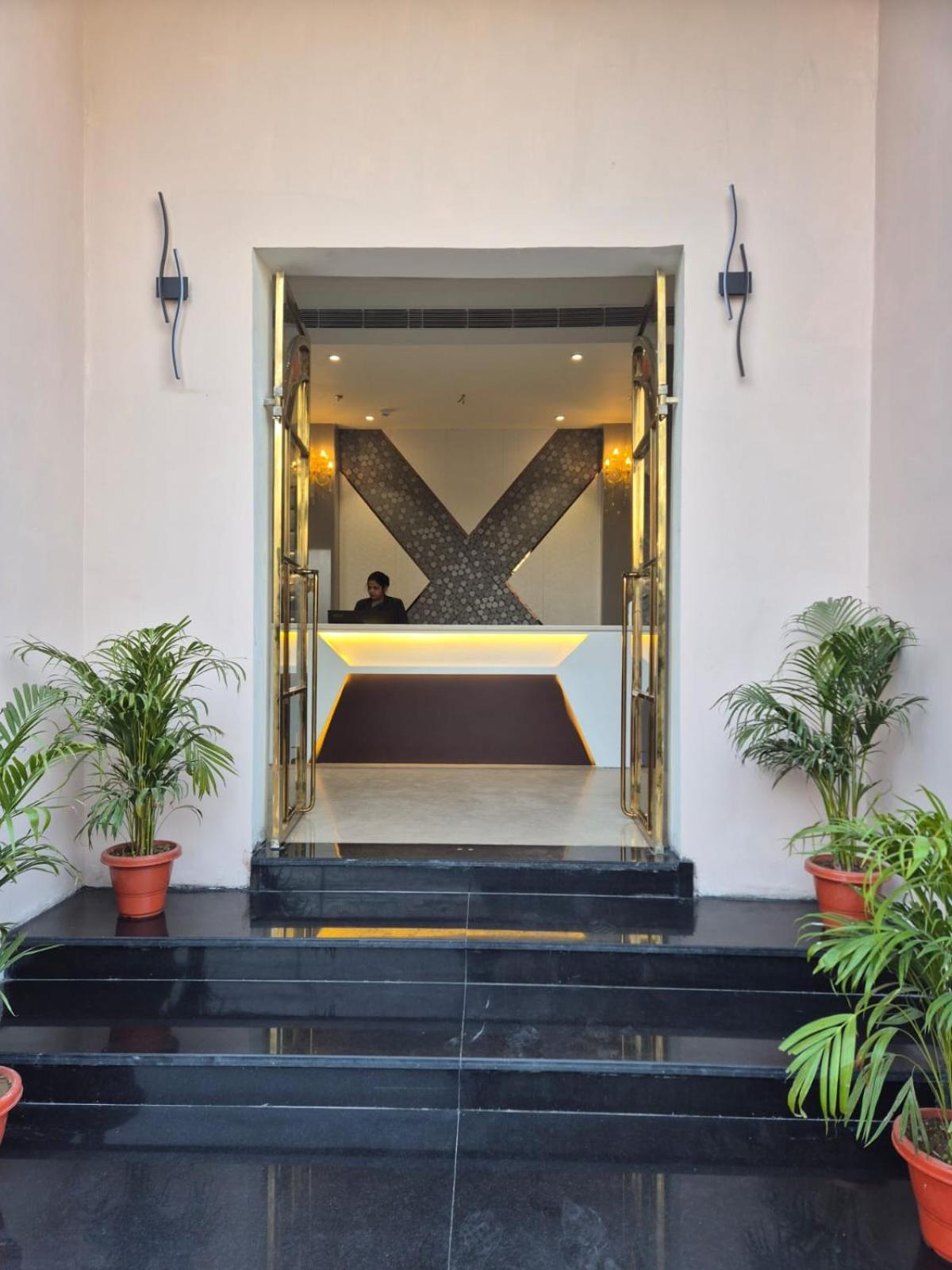 Hotel Adsan Heights Gajraula Exterior photo